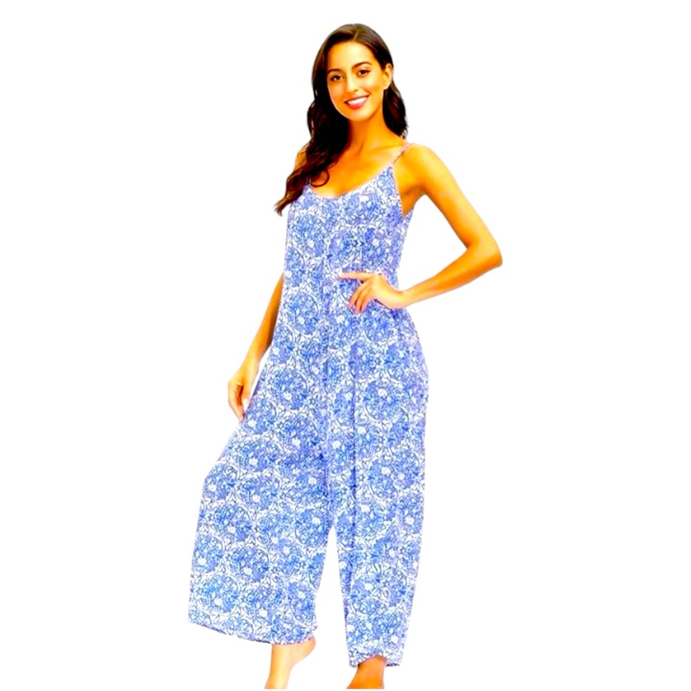 NWOT-Women’s blue & white plus size jumpsuit. Size XXXL (Equal to Size 22)